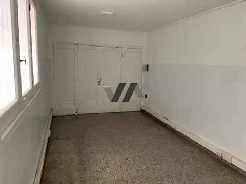 Casa en Alquiler con 1 cochera