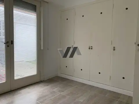Uso comercial unicamente. Casa con 3 dormitorios, amplio jardin. Chauvin.