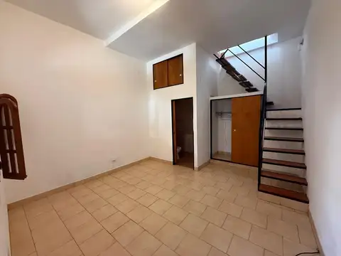 Depto Tipo Casa en Venta de 2 ambientes