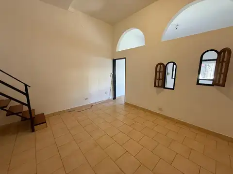 Depto Tipo Casa en Venta en Saavedra, USD 108.000