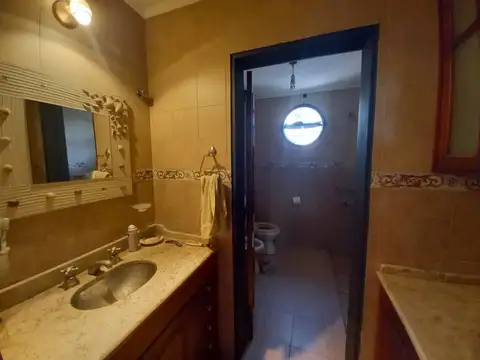CASA 2 DORMITORIOS  EN VENTA EN ARGUELLO NORTE