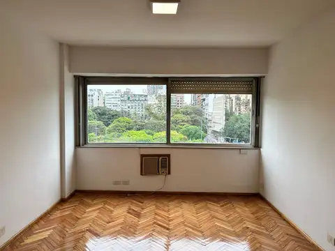 Carlos Pellegrini al 900