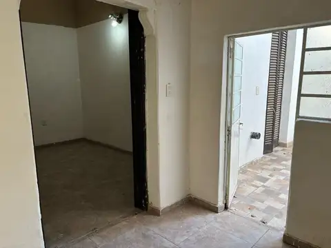 VENTA CASA DE ESTILO 1 DORM RECICLADA, LAS HERAS