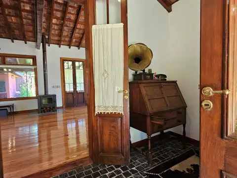 Casa en Venta en Loma Escondida, USD 340.000
