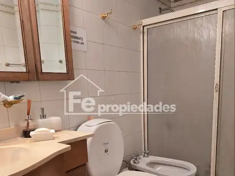 Casa 6 ambientes con 4 baños
