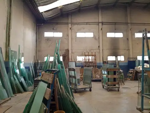 Galpon en Venta 50  mts Fondo