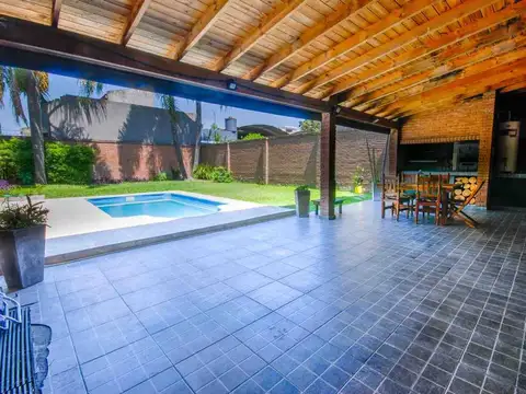 Casa en Venta en El Palomar, USD 249.000