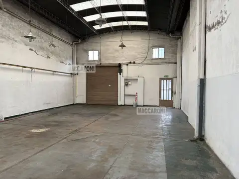 Galpón en Alquiler en Mataderos, CABA