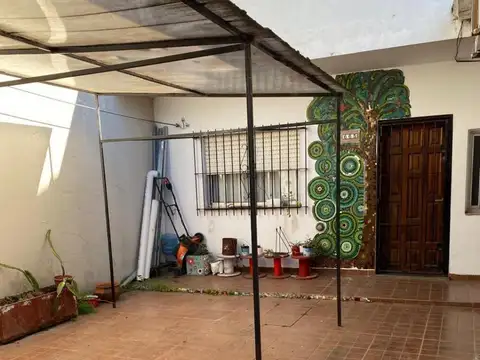 Casa en venta - 3 Dormitorios 2 Baños 1 Cochera - 400mts2 - Santa Teresita  