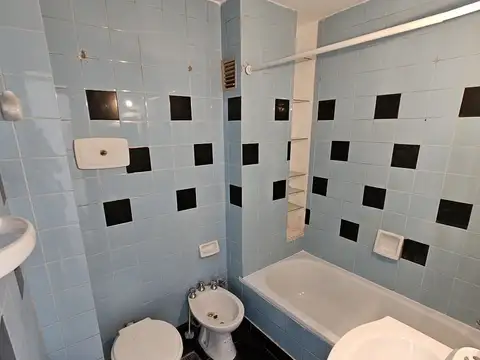 Departamento 2 ambientes - Cocina independiente - Balcón Frances