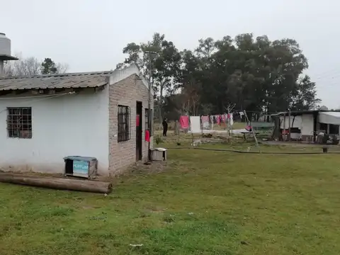 Dos lotes de 4500 m2 cada uno, total 9000 m2.