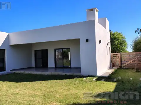 HERMOSA CASA A ESTRENAR EN VENTA - PILAR DEL ESTE - BARRIO SAN RAMON