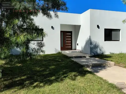 HERMOSA CASA A ESTRENAR EN VENTA - PILAR DEL ESTE - BARRIO SAN RAMON