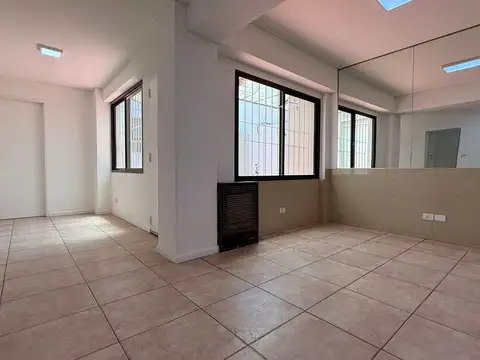 VENTA 3 C/ VESTIDOR PATIO SIN EXPENSAS MASCHWITZ