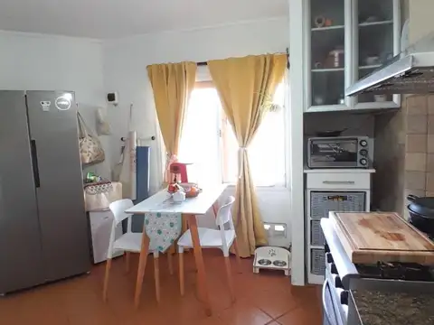 Ph 3 Ambientes con patio en Venta en Remedios de Escalada