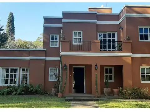 Avenida Benavídez 300