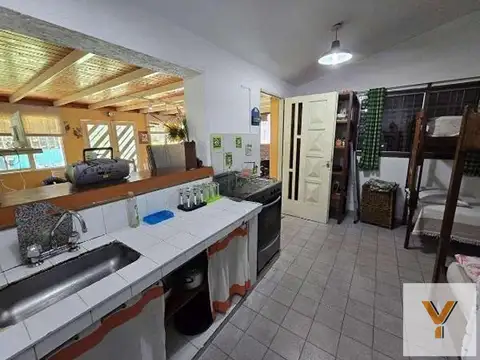 Casa en venta - 2 Dormitorios 2 Baños - Villa Carlos Paz