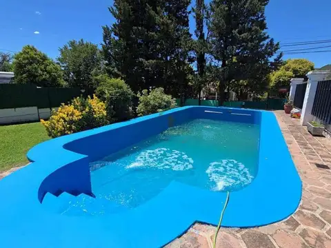 Casa en venta - 2 Dormitorios 2 Baños - Villa Carlos Paz