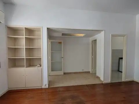 VENTA ESQUINA MORENO Y VIAMONTE EXCELENTE UBICACIÓN DOS PROPIEDADES CON INGRESOS INDEPENDIENTES
