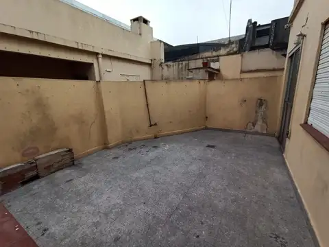 Depto Tipo Casa en Venta 60 años