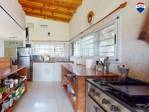 VENTA CASA 4 AMBIENTES CON PILETA MORENO