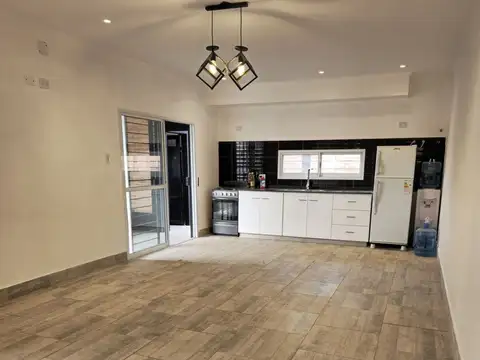 Casa 3 ambientes con 2 baños