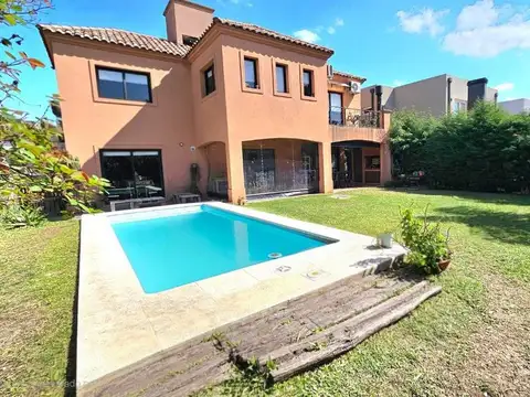 VENTA CASA 5 AMB PILETA HARAS M.VICTORIA APTA CRED