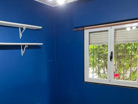 Casa en Alquiler con 2 cocheras