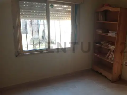 Depto Tipo Casa en Venta en Los Hornos, USD 37.000