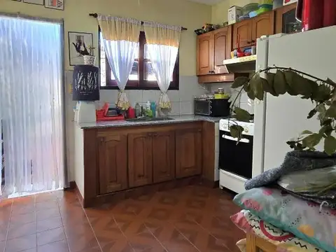 Triplex en venta 3 ambientes con cochera,Isidro Casanova.