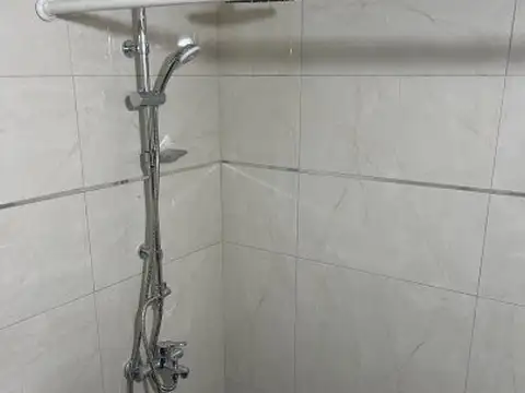 Depto Tipo Casa en Alquiler en Pompeya, $ 550.000