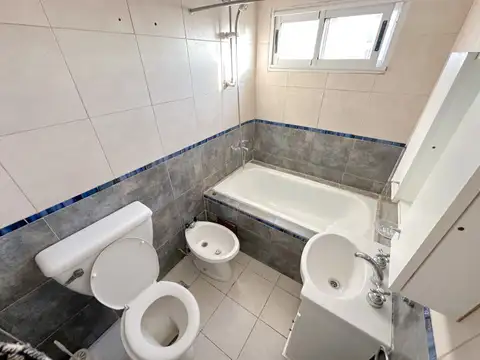 Departamento en Alquiler en Villa del Parque, $ 600.000