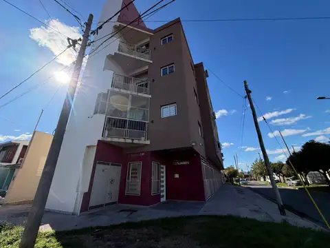 VENTA DEPARTAMENTO 2 AMBIENTES CON COCHERA EN VILLA LUZURIAGA