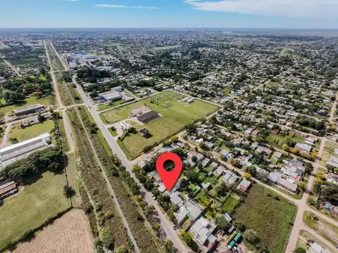 VENTA INMUEBLE CON 6 DEPARTAMENTOS - RUTA 11