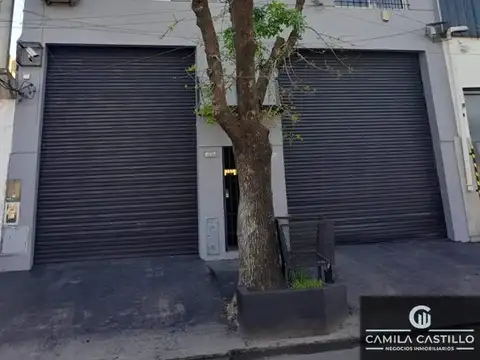 Galpón en alquiler de 300m2 ubicado en La Tablada