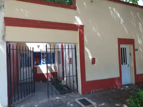 AMPLIA CASA EN GUADALUPE OESTE, IDEAL GERIATRICO O CLINICA