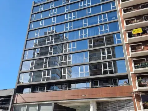 Oficina 1155 m2 en Abasto Edificio nuevo 22 metros de aventanamiento Tríplex Cocheras