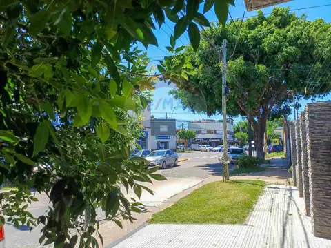 Depto Tipo Casa 5 ambientes con 2 baños