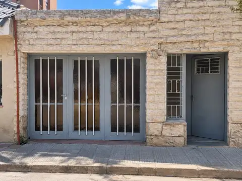 VENTA CASA DE 3 DORMITORIOS EN BARRIO GUEMES, A UNA CUADRA DE LA CAÑADA