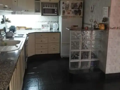 Depto Tipo Casa en Venta en Parque Chacabuco, USD 220.000