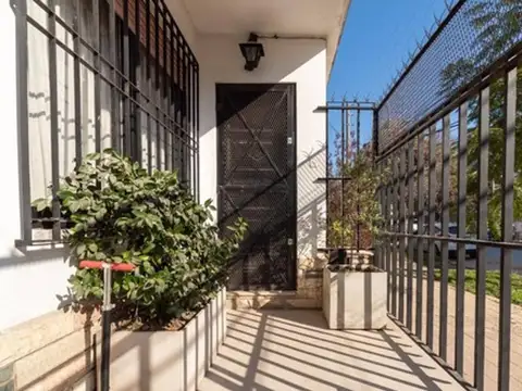 Casa 4 ambientes con 1 baño