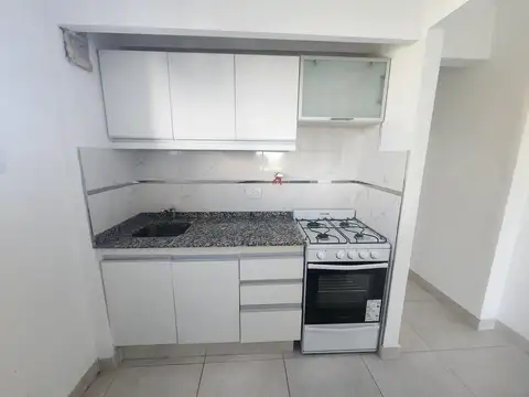 Monoambiente con balcón