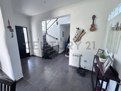 Venta Casa de 4 Dormitorios en Villa del Plata, Punta Lara, Ensenada