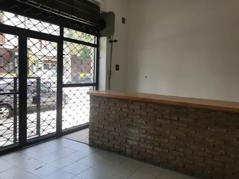 Local en Venta 80 años