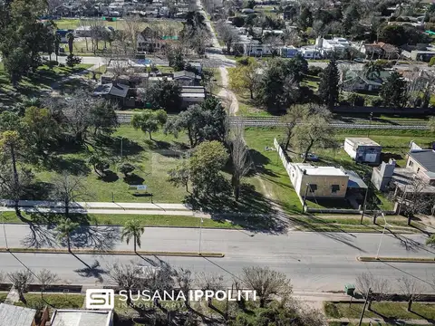 Lote comercial de 727m2 en Venta en Roldán