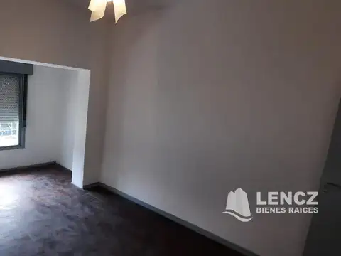 Casa en Venta en Ezpeleta Este, USD 89.000