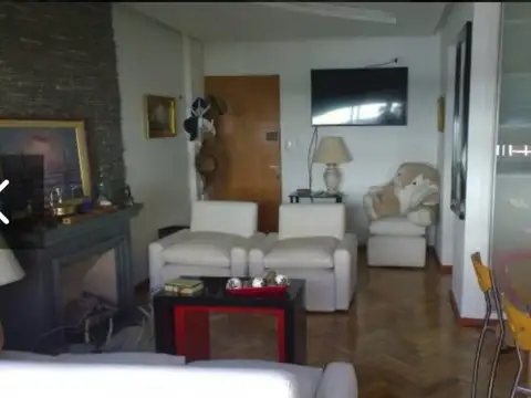 Departamento 4 ambientes con 9 baños