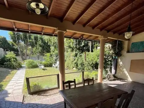 Casa en Venta con 1 cochera