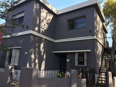 VENTA EN BLOQUE ,  IDEAL 2 FAMILIAS  ,   CASA en  PB y otra  PA