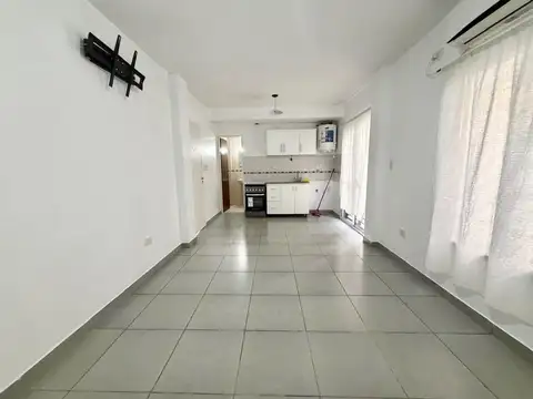 Departamento en Alquiler en Moron Sur, $ 300.000